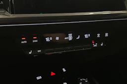 vihreä Audi Q4 e-tron 2025 kuva 26.