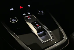 vihreä Audi Q4 e-tron 2025 kuva 27.