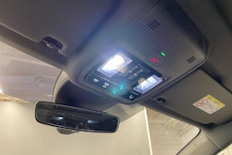 Musta Audi Q4 e-tron 2025 kuva 15.