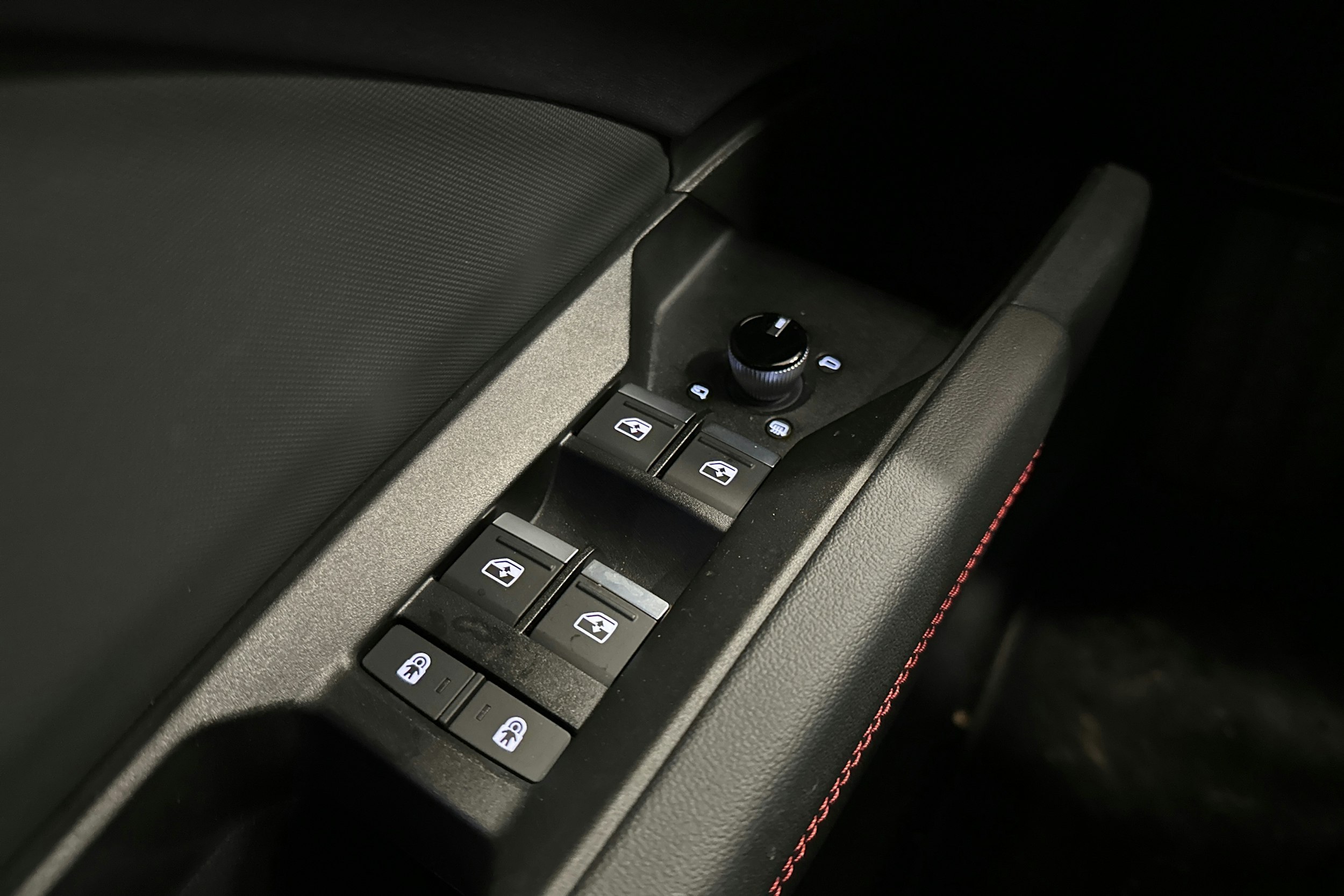 harmaa Audi Q4 e-tron 2025 kuva 19.