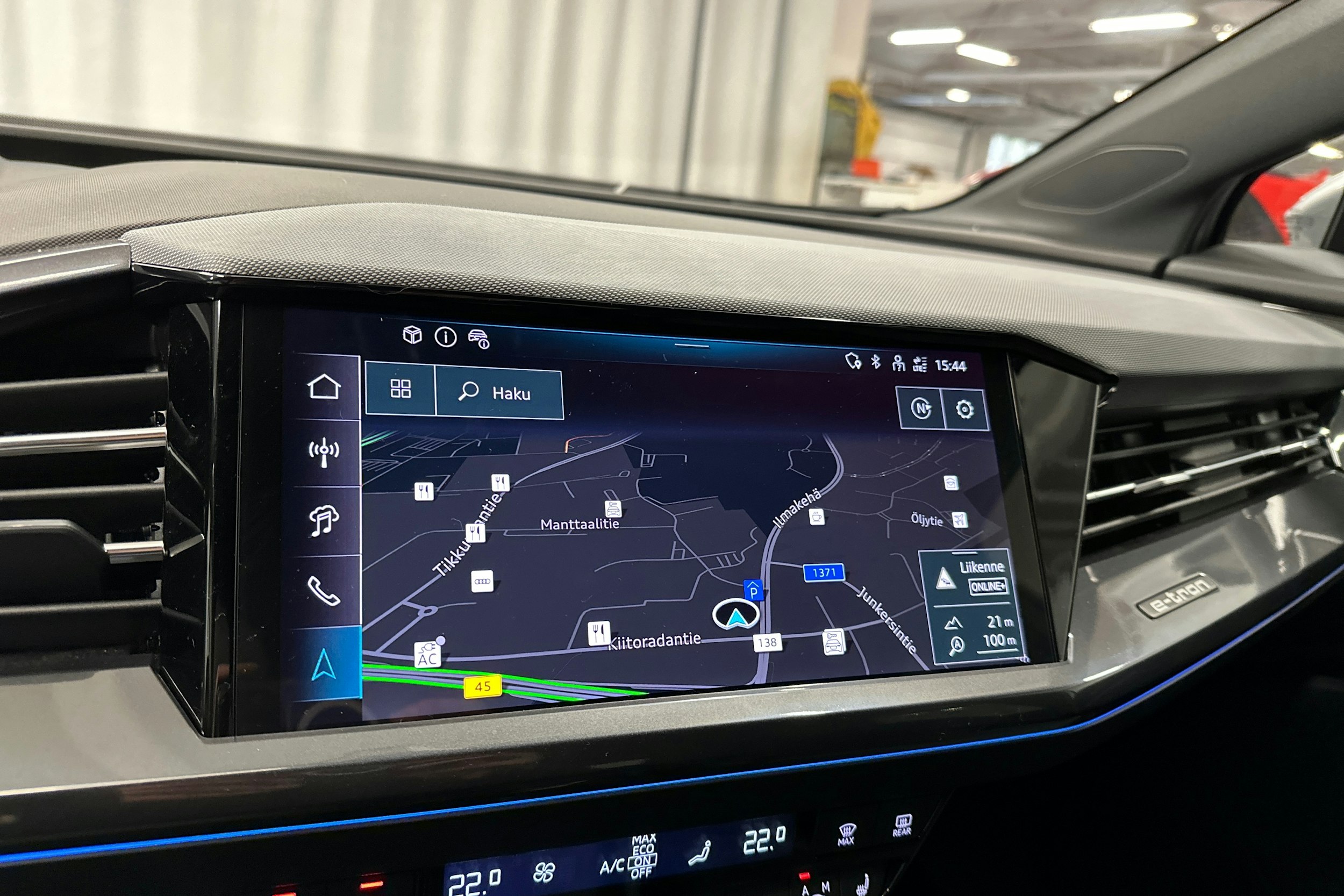 harmaa Audi Q4 e-tron 2025 kuva 21.