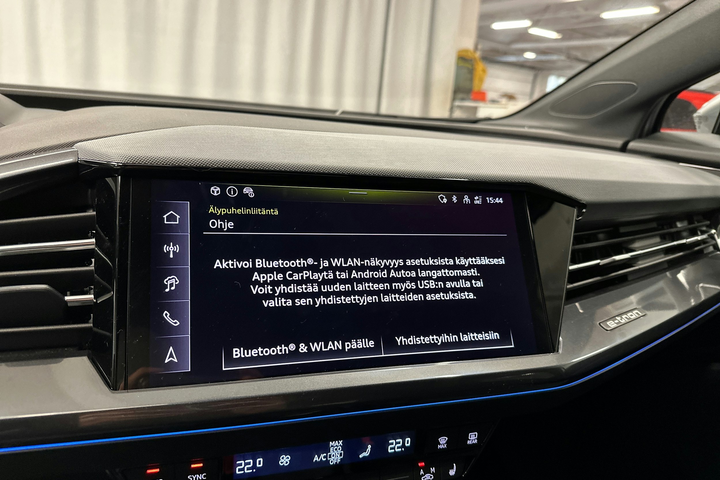 harmaa Audi Q4 e-tron 2025 kuva 22.