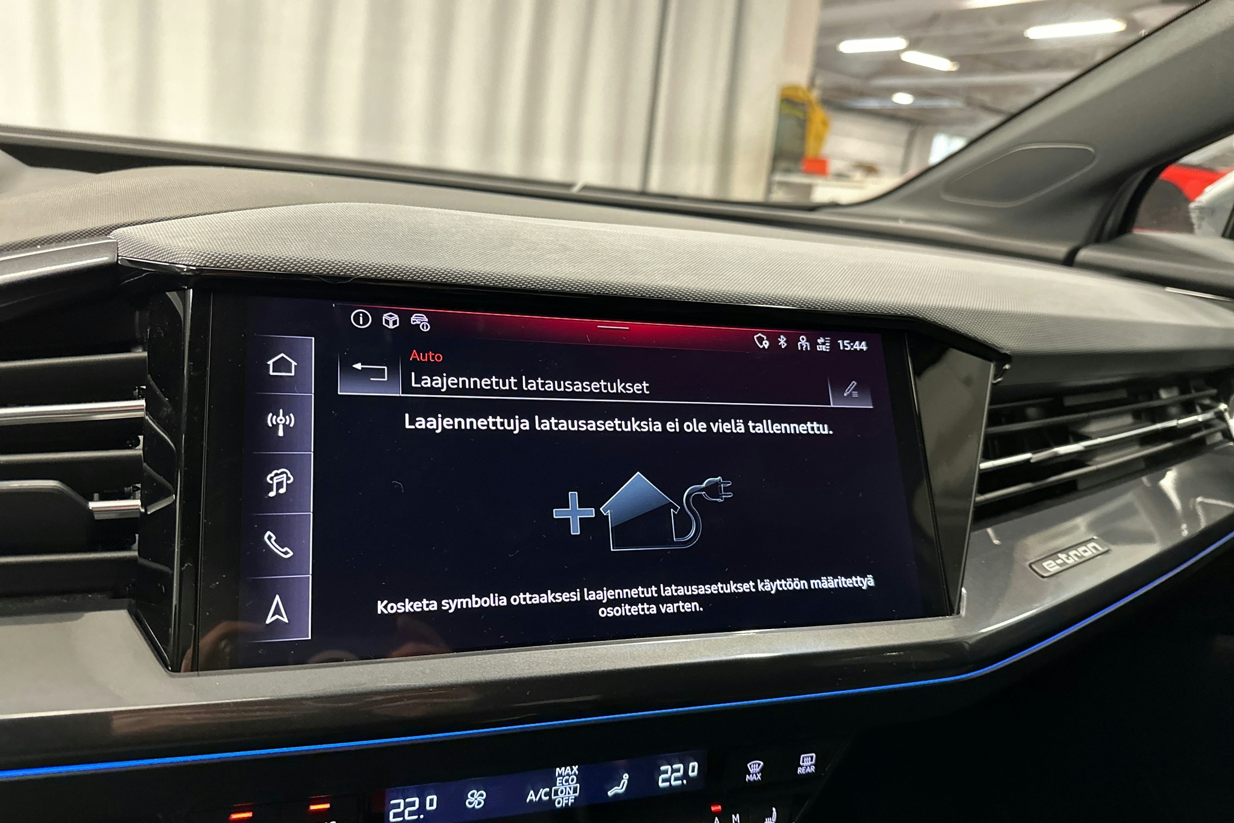 harmaa Audi Q4 e-tron 2025 kuva 23.