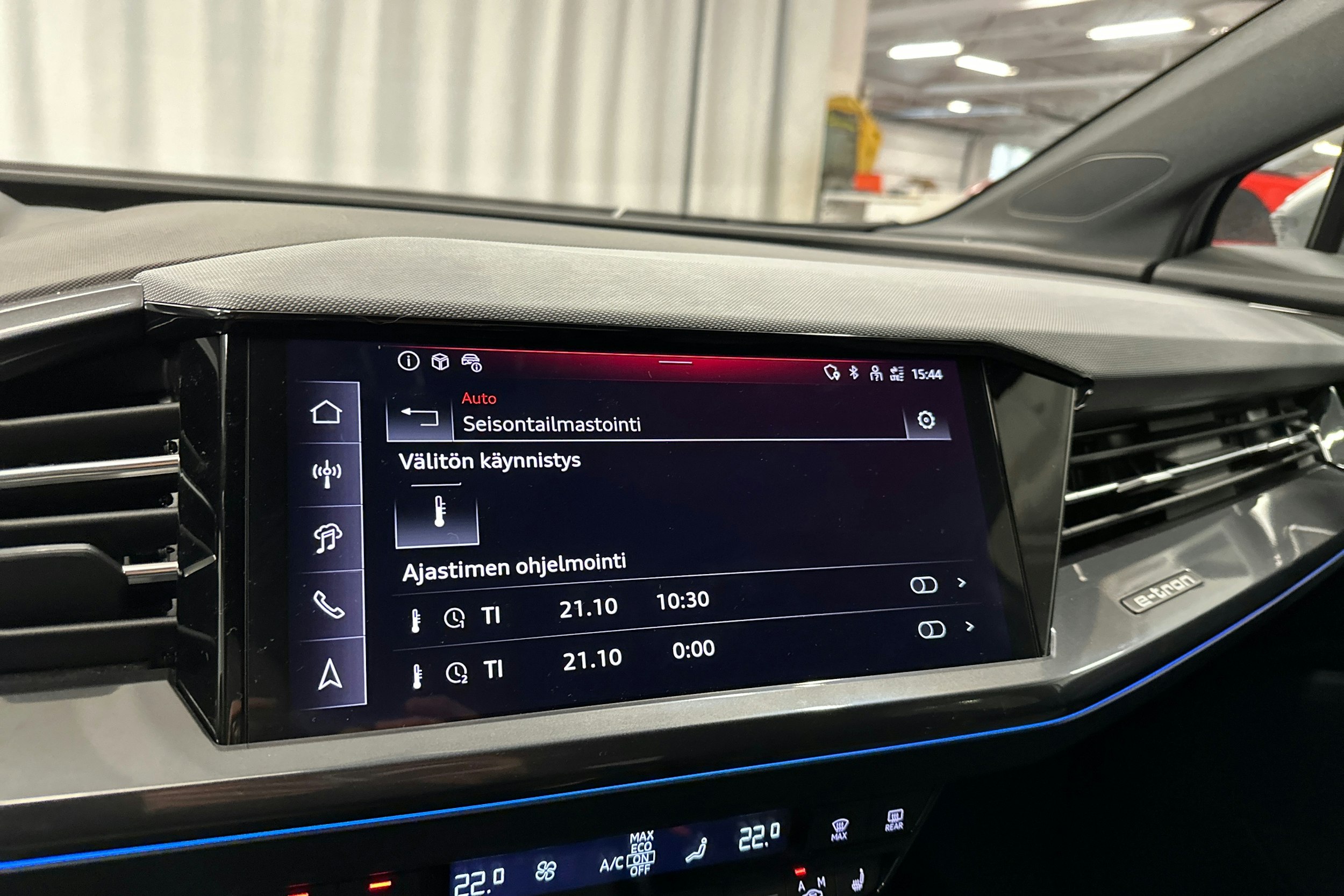 harmaa Audi Q4 e-tron 2025 kuva 27.