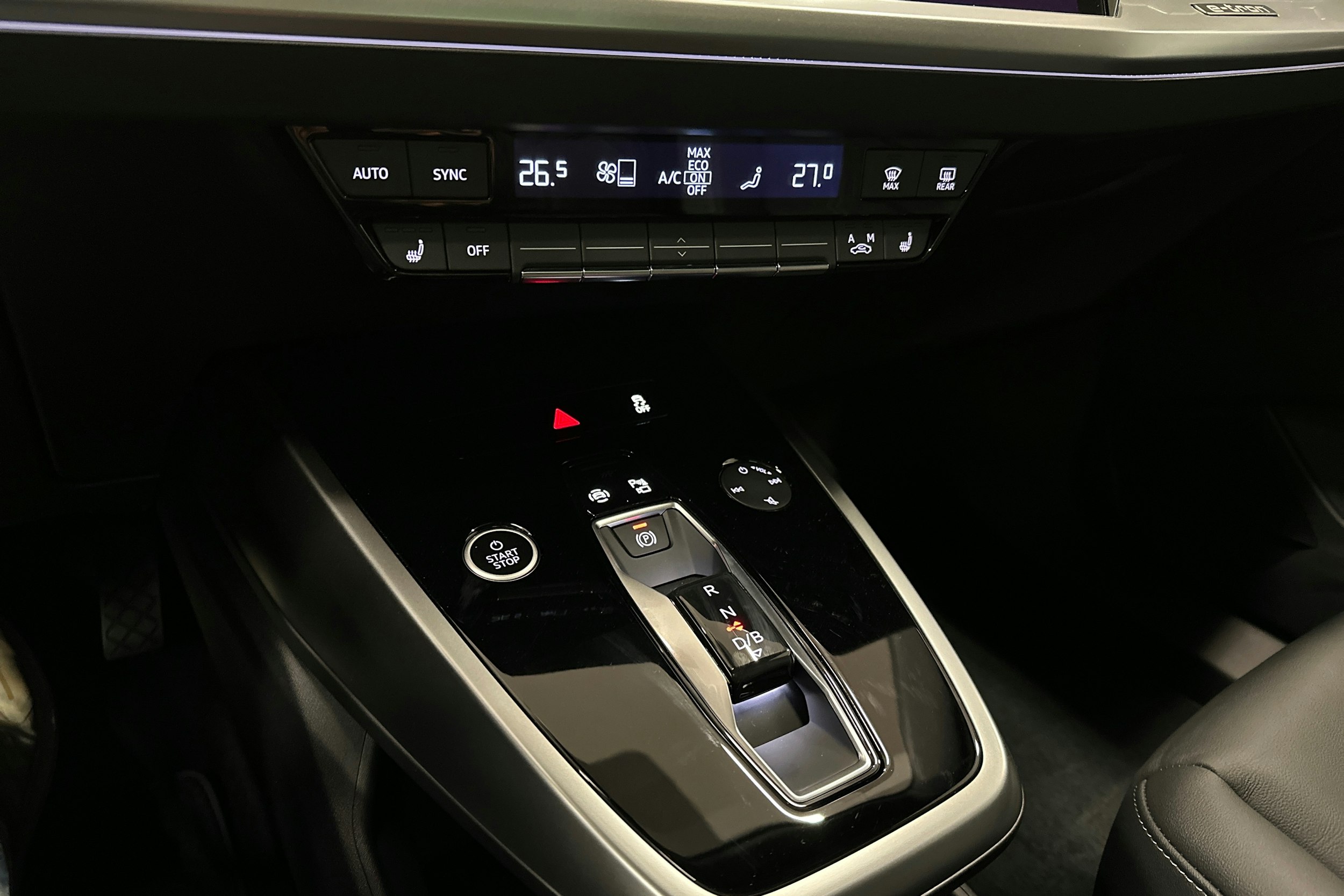 musta Audi Q4 e-tron 2025 kuva 23.