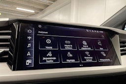 Harmaa Audi Q4 e-tron 2025 kuva 17.