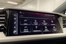 Harmaa Audi Q4 e-tron 2025 kuva 19.