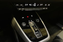 Harmaa Audi Q4 e-tron 2025 kuva 22.