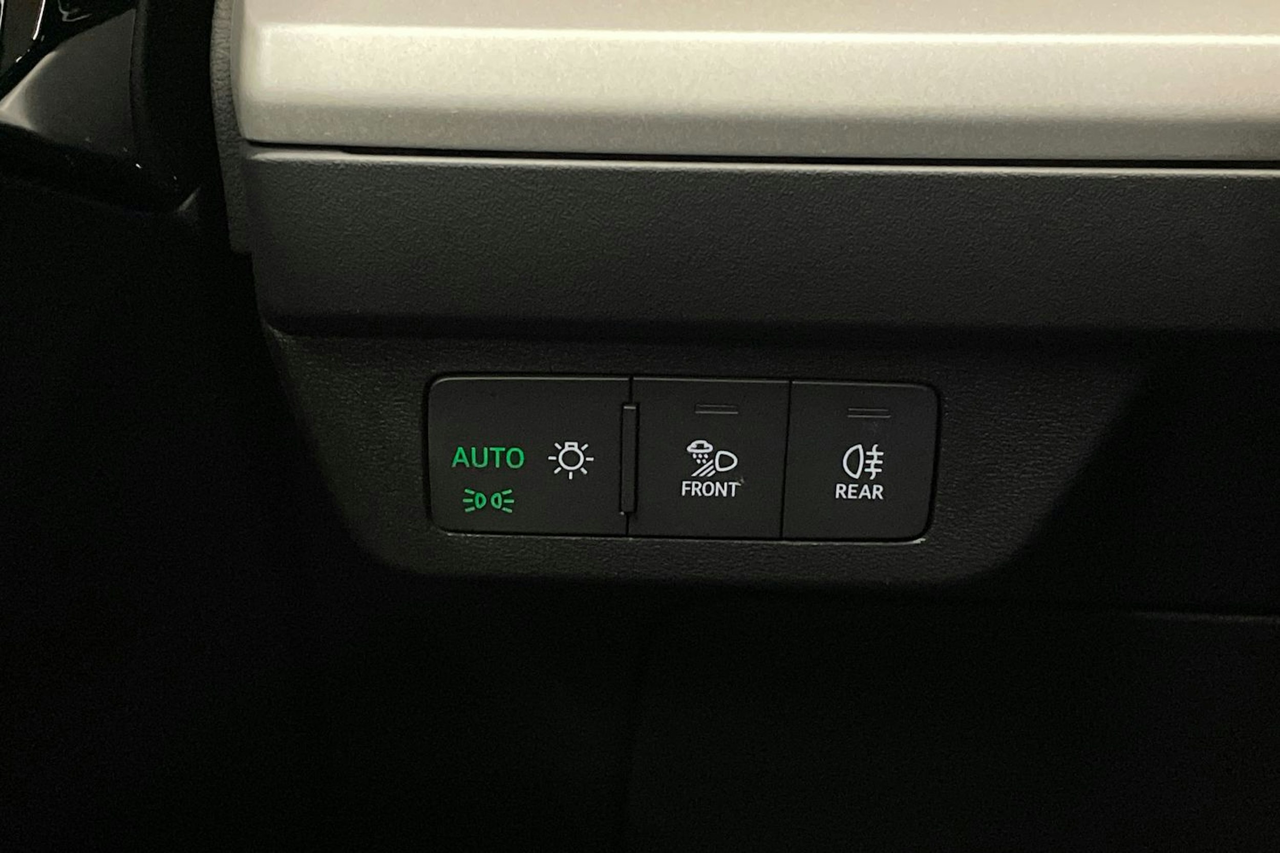 Harmaa Audi Q4 e-tron 2025 kuva 23.