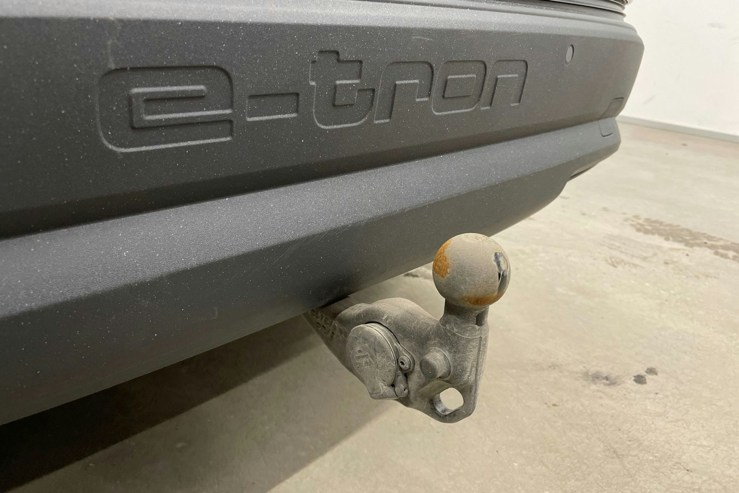 Harmaa Audi Q4 e-tron 2025 kuva 30.