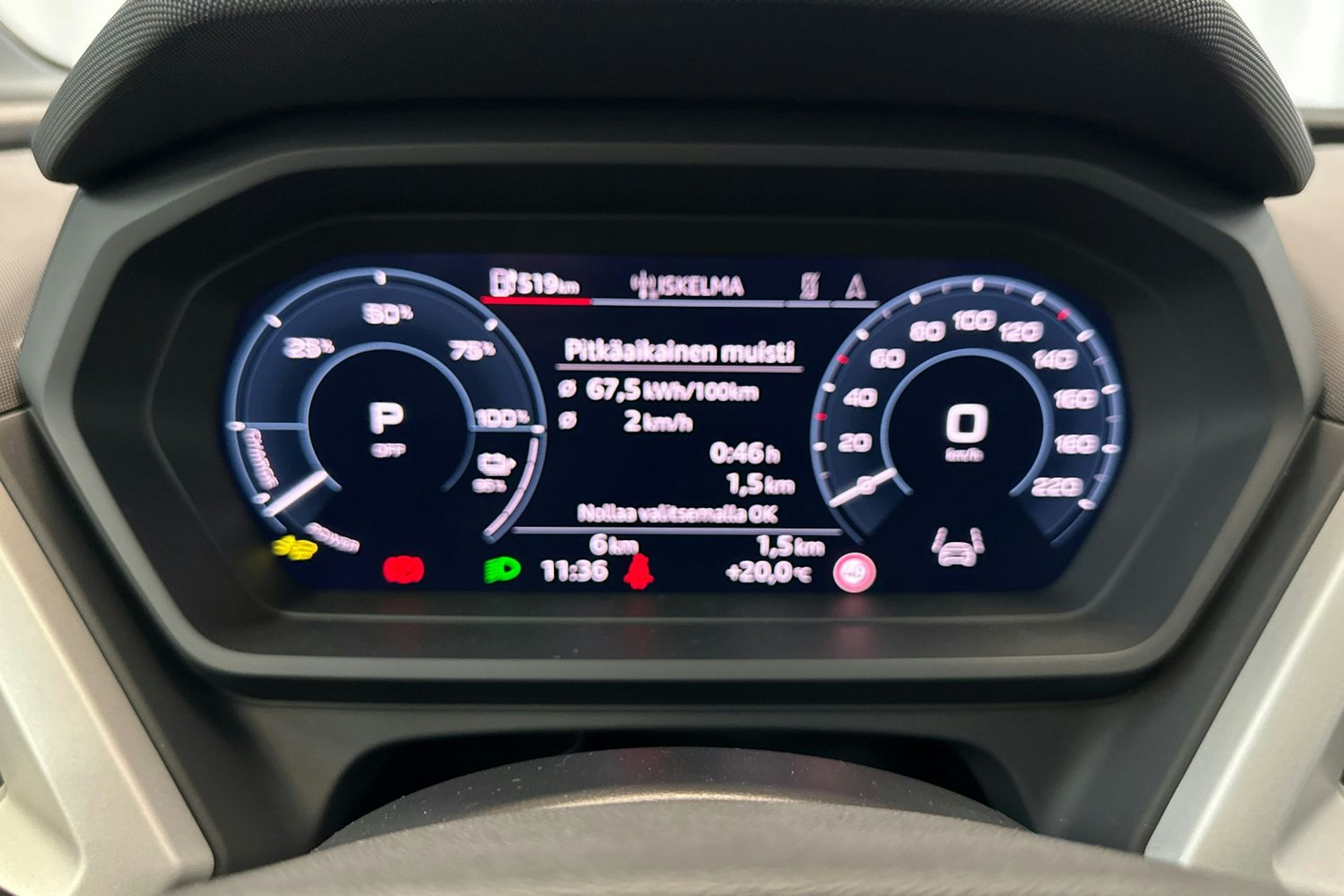 navarra sininen Audi Q4 e-tron 2025 kuva 7.