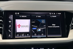 navarra sininen Audi Q4 e-tron 2025 kuva 11.