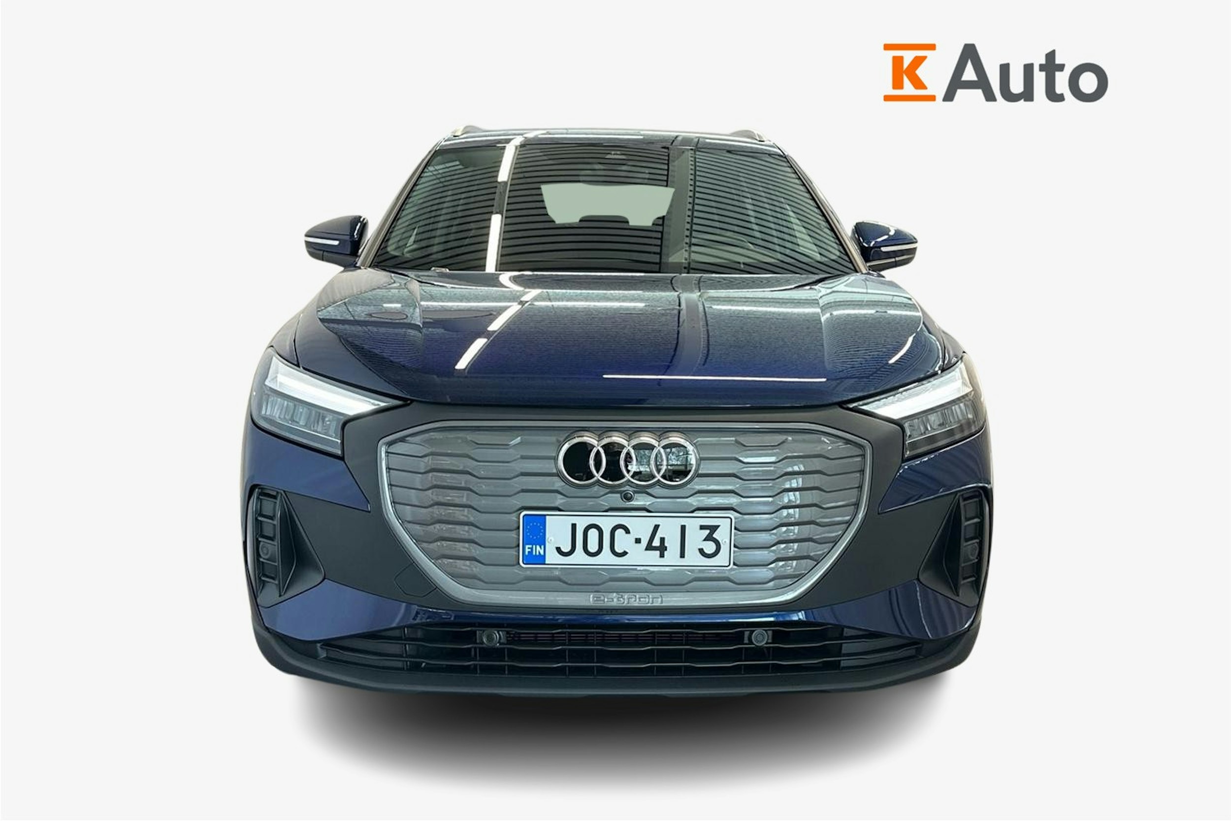 navarra sininen Audi Q4 e-tron 2025 kuva 17.