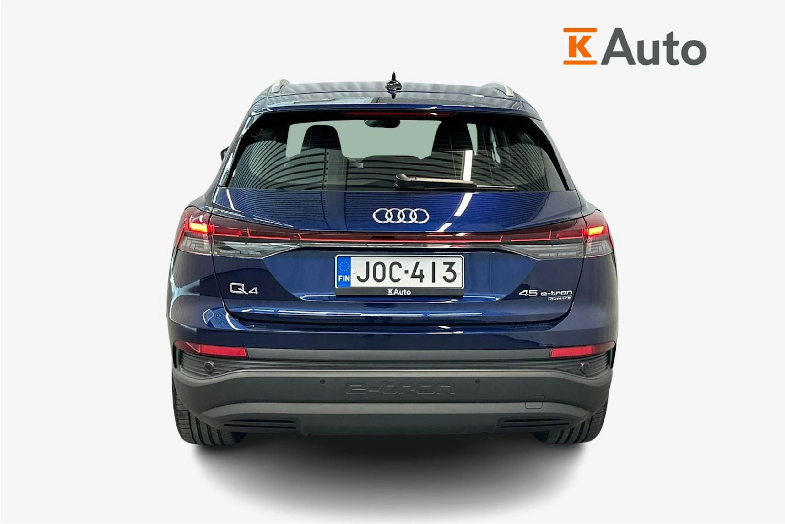 navarra sininen Audi Q4 e-tron 2025 kuva 18.