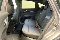 taifun harmaa Audi Q4 e-tron 2025 kuva 4.