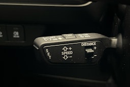 taifun harmaa Audi Q4 e-tron 2025 kuva 10.