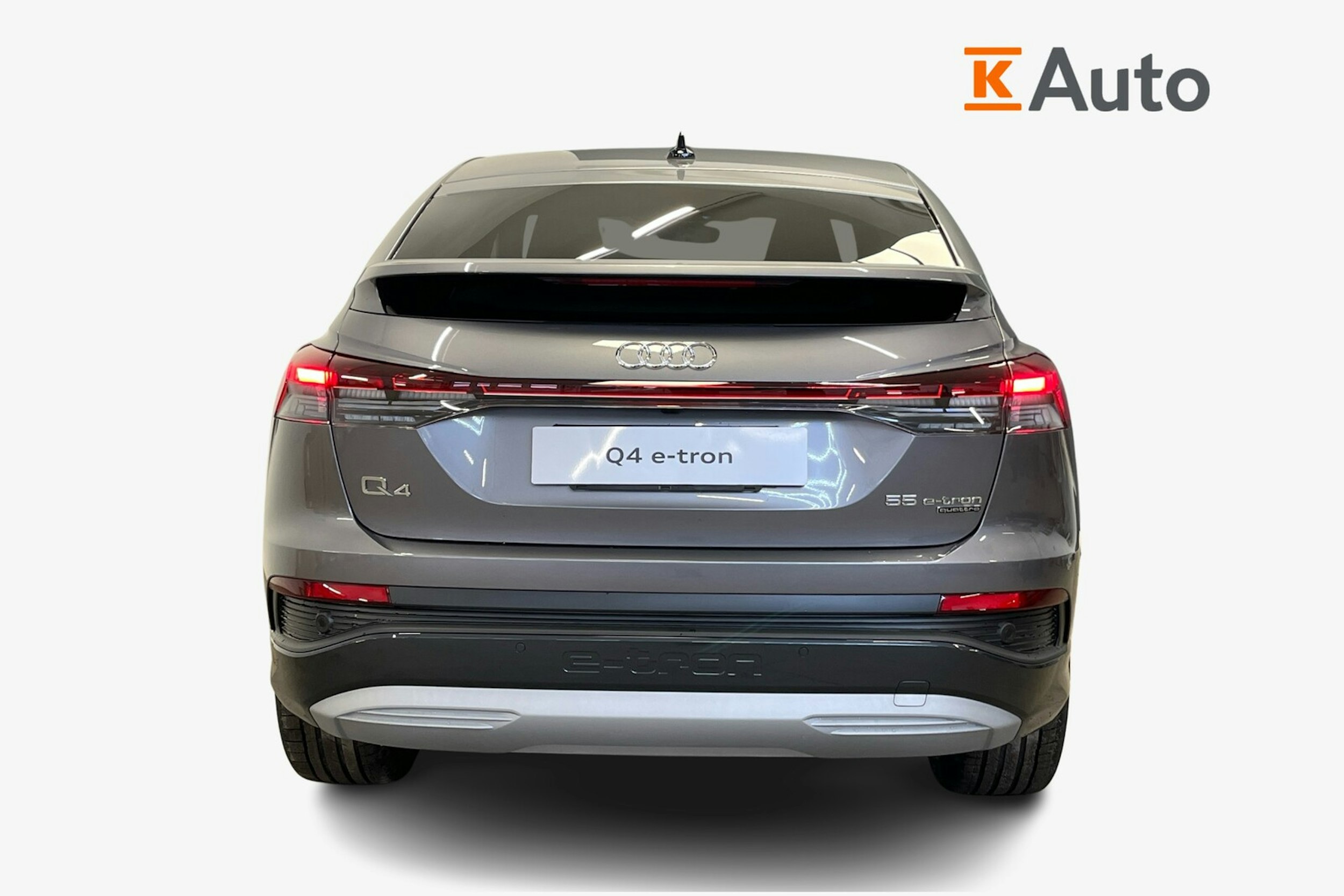 taifun harmaa Audi Q4 e-tron 2025 kuva 17.