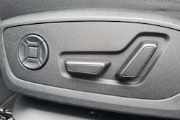 harmaa Audi Q4 e-tron 2025 kuva 12.