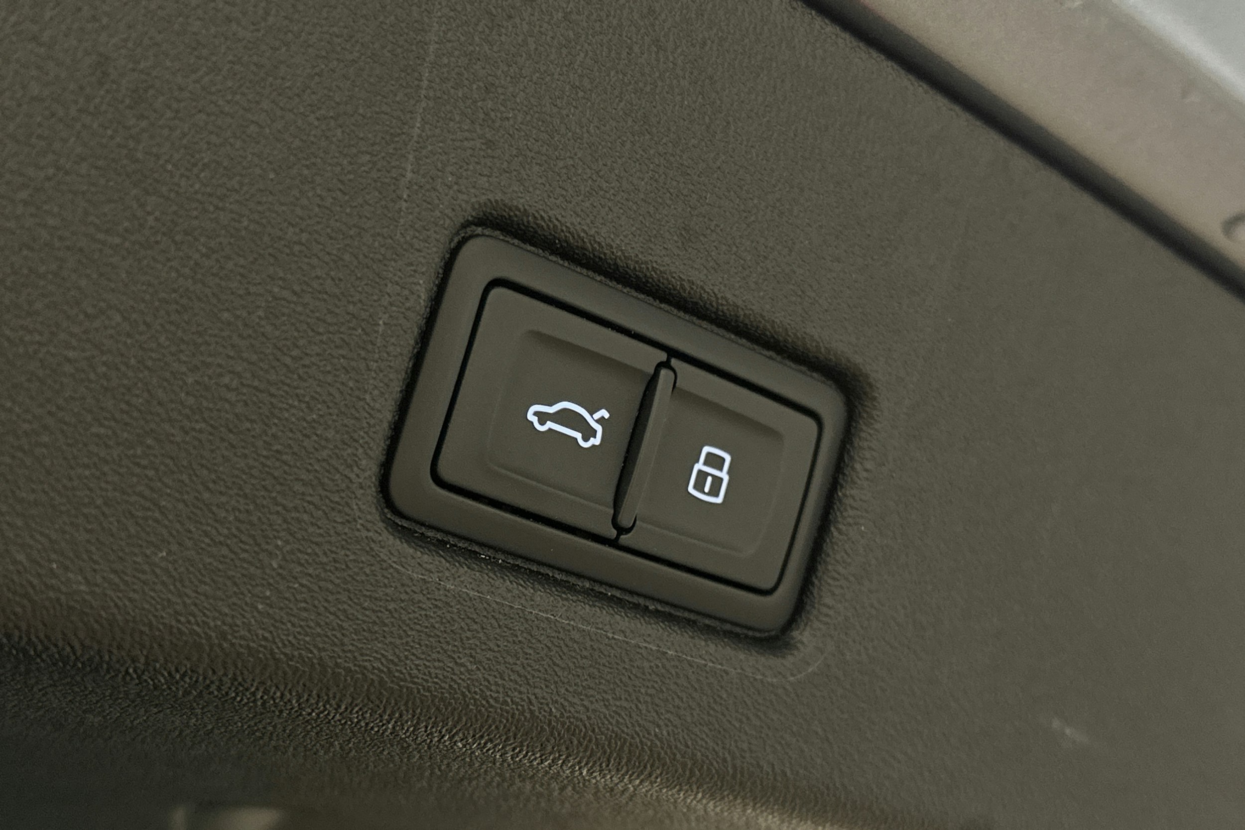 sininen Audi Q4 e-tron 2025 kuva 14.