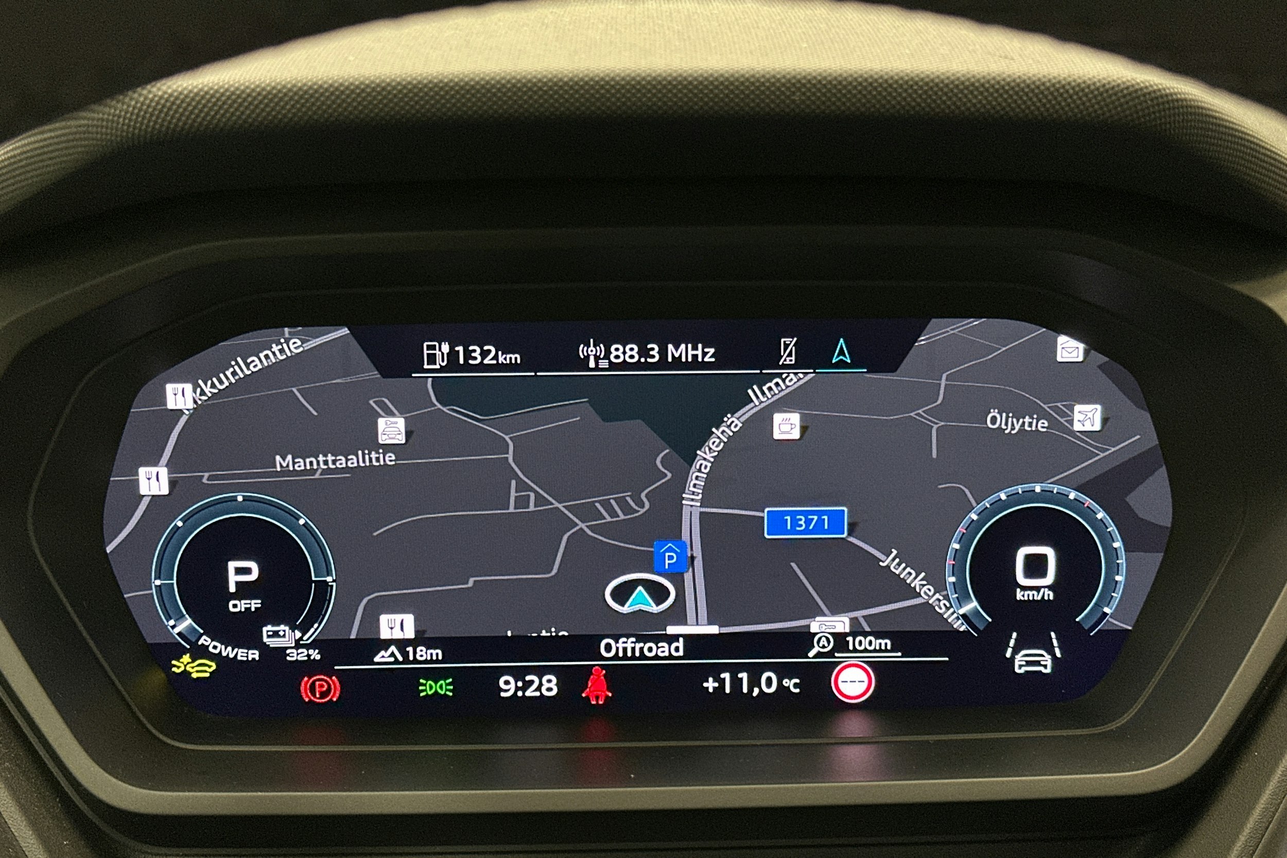 sininen Audi Q4 e-tron 2025 kuva 22.