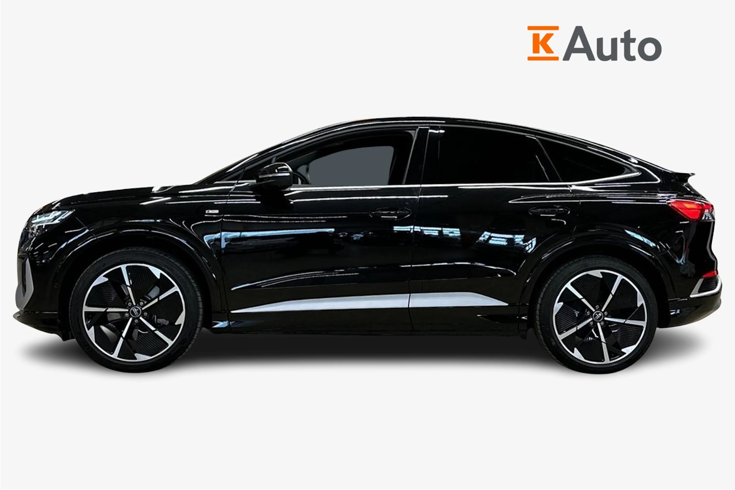 musta Audi Q4 e-tron 2025 kuva 7.