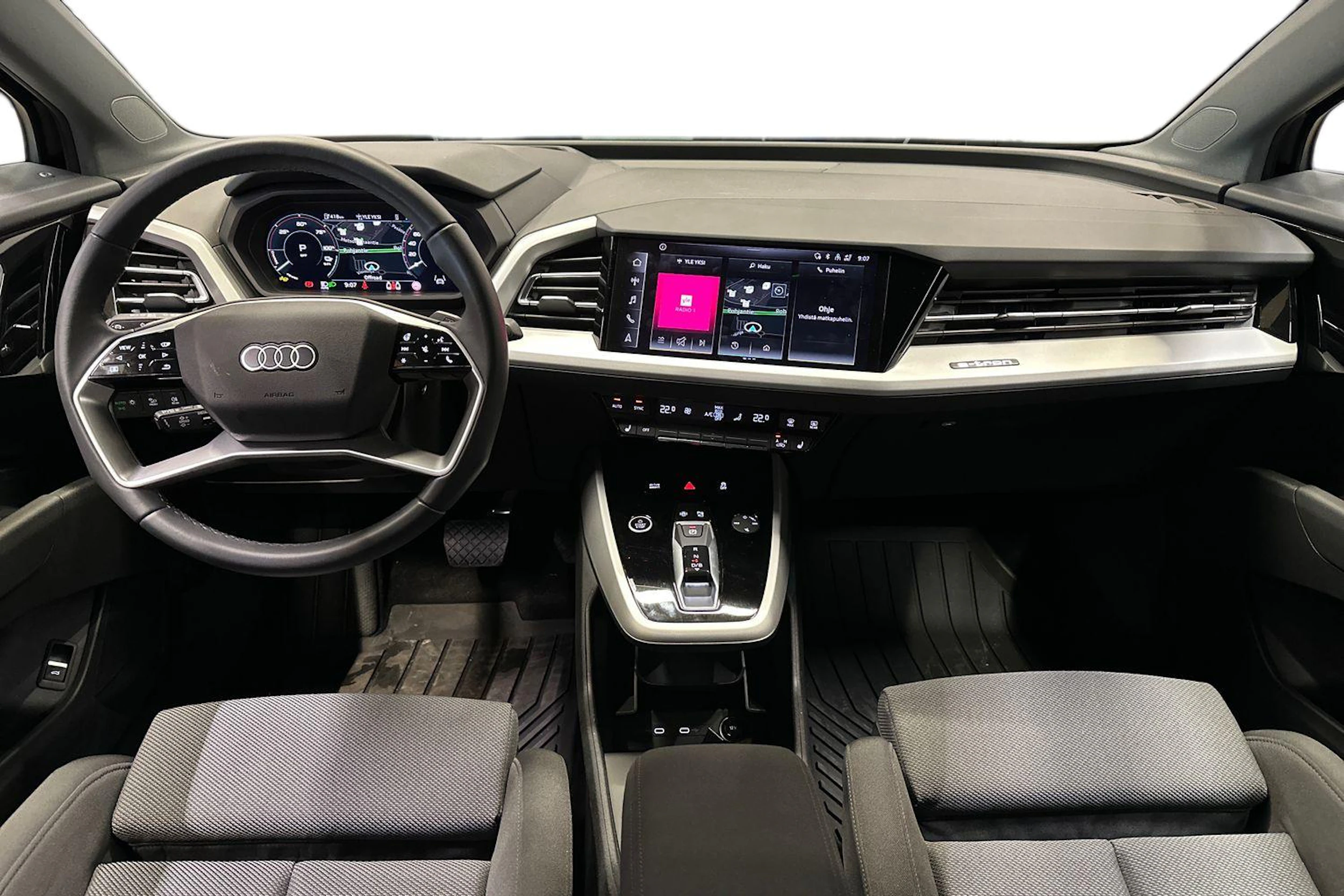 musta Audi Q4 e-tron 2025 kuva 9.