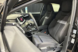 musta Audi Q4 e-tron 2025 kuva 16.