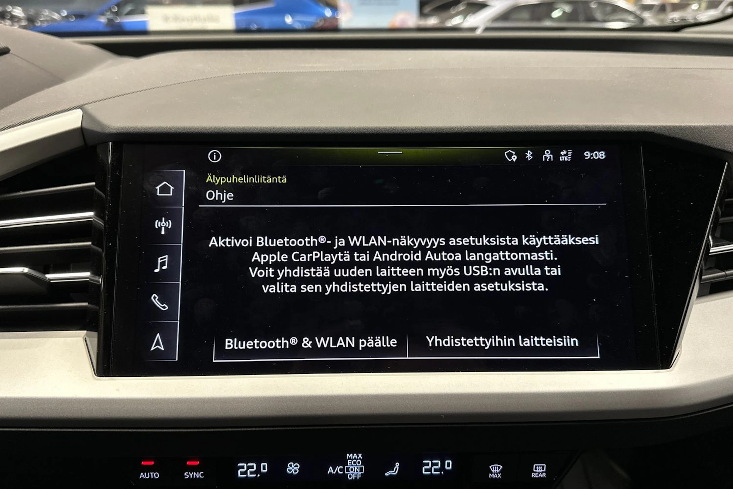 musta Audi Q4 e-tron 2025 kuva 18.