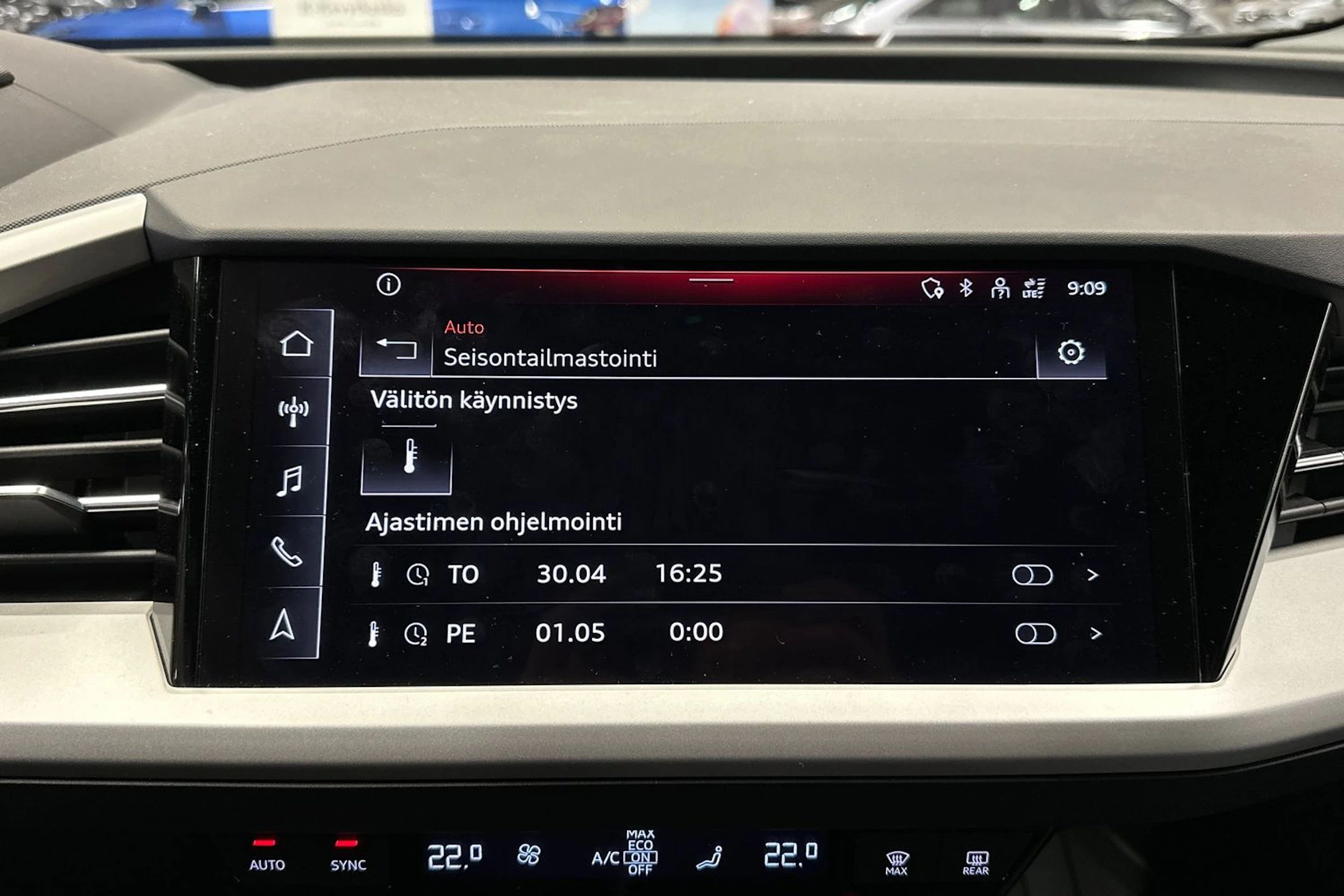 musta Audi Q4 e-tron 2025 kuva 19.
