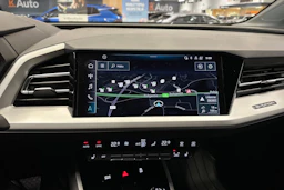 musta Audi Q4 e-tron 2025 kuva 21.