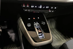 musta Audi Q4 e-tron 2025 kuva 22.