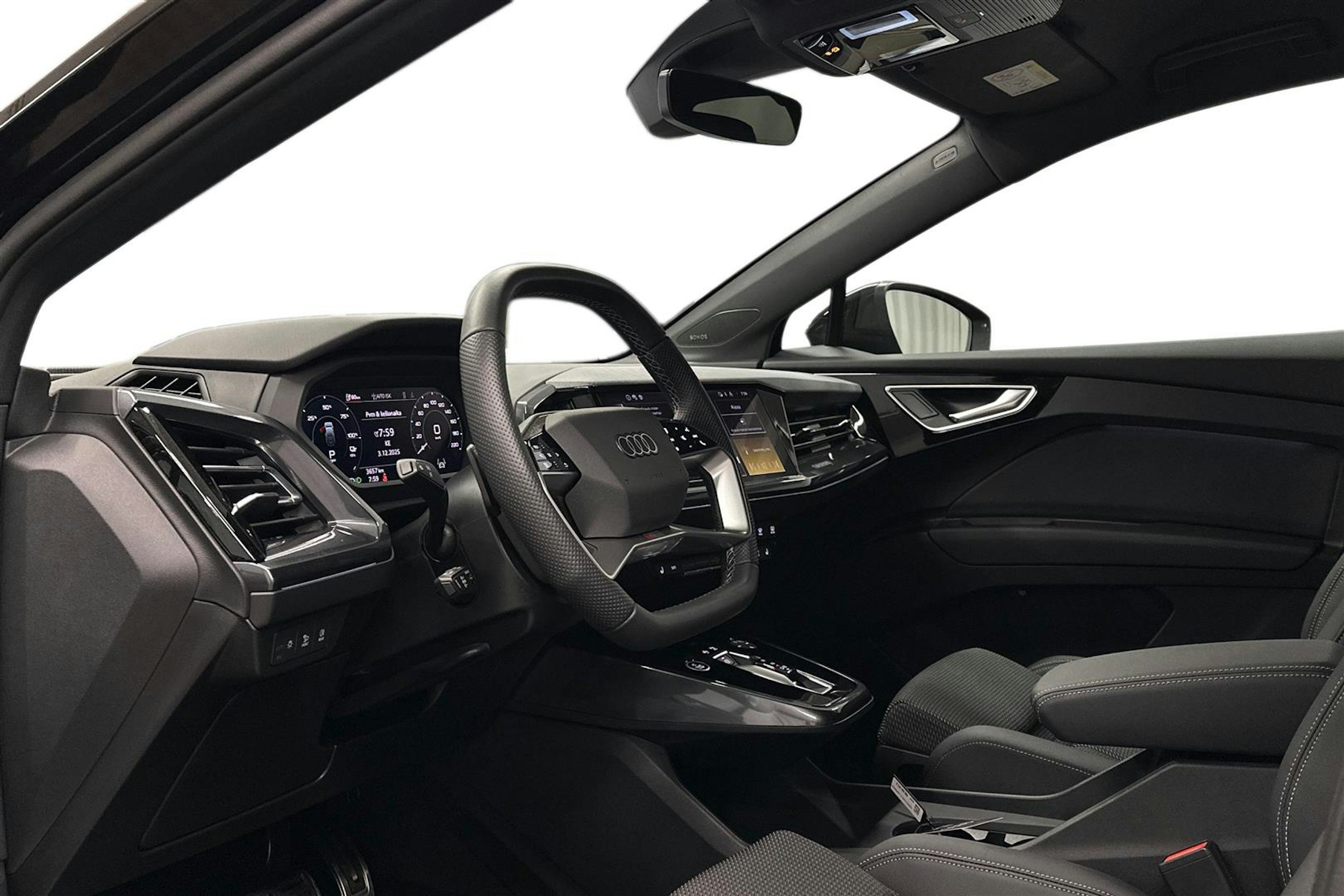 musta Audi Q4 e-tron 2025 kuva 7.