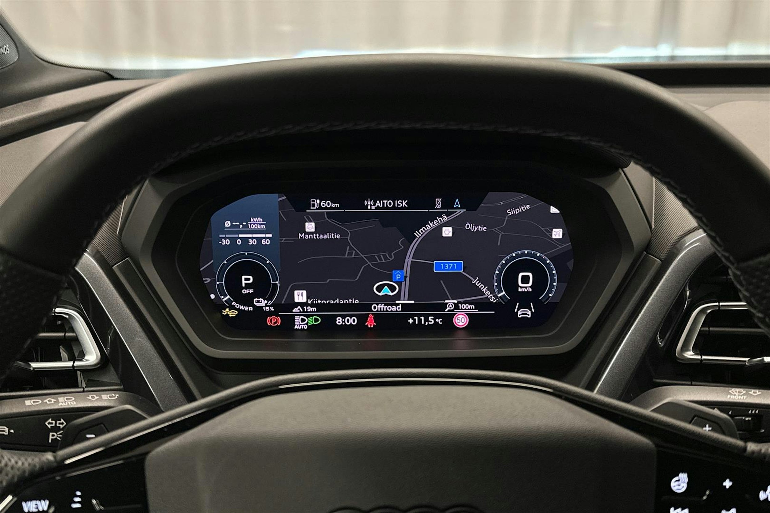 musta Audi Q4 e-tron 2025 kuva 14.