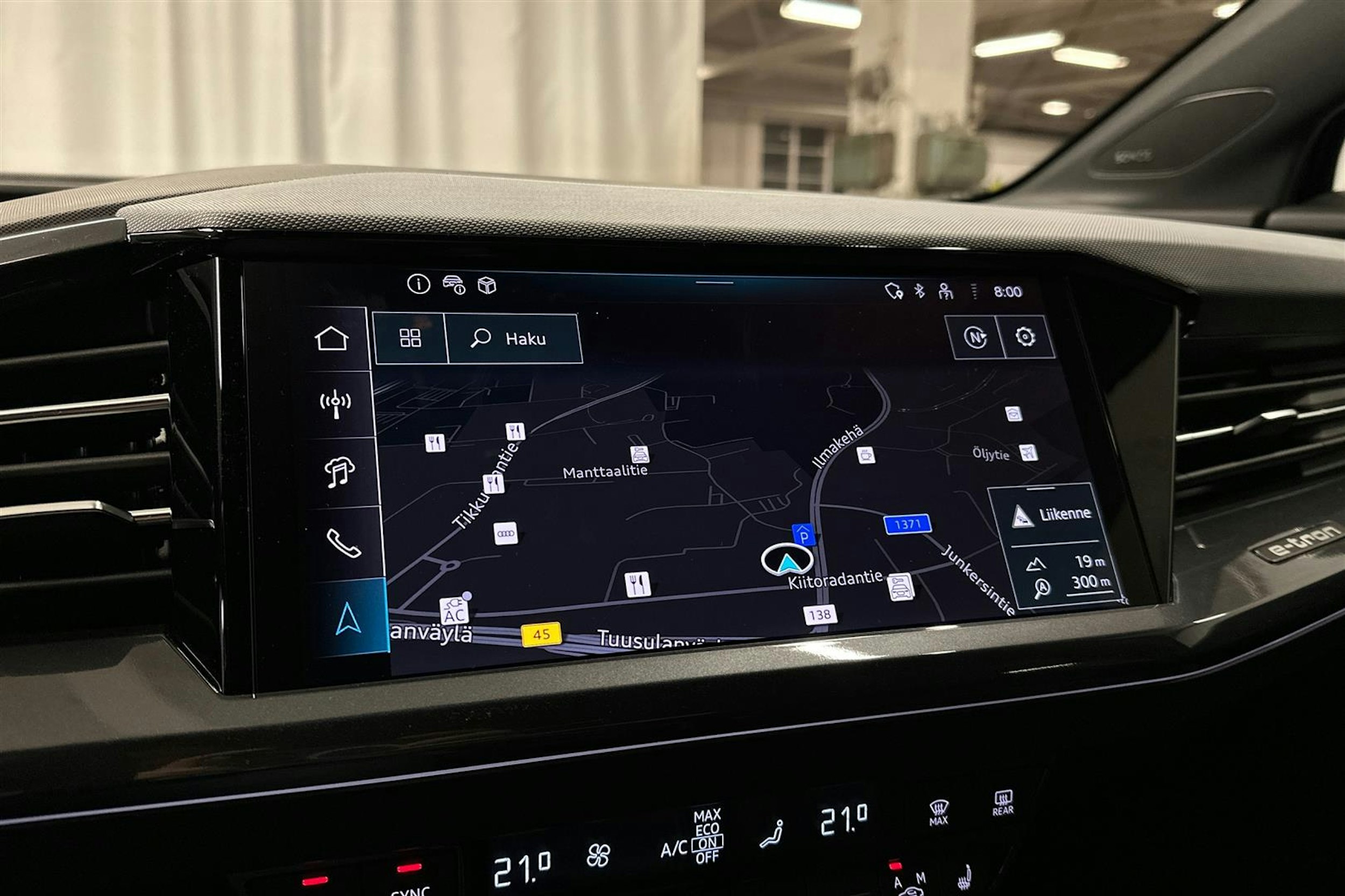 musta Audi Q4 e-tron 2025 kuva 15.