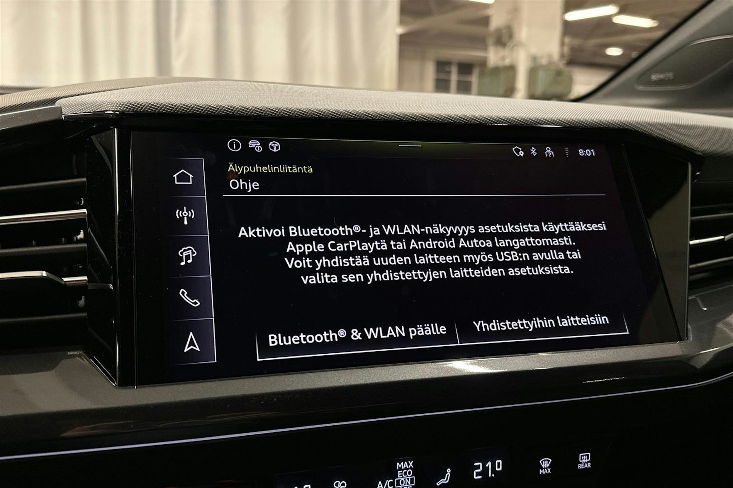 musta Audi Q4 e-tron 2025 kuva 17.