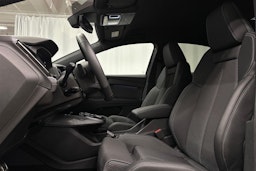 musta Audi Q4 e-tron 2025 kuva 25.