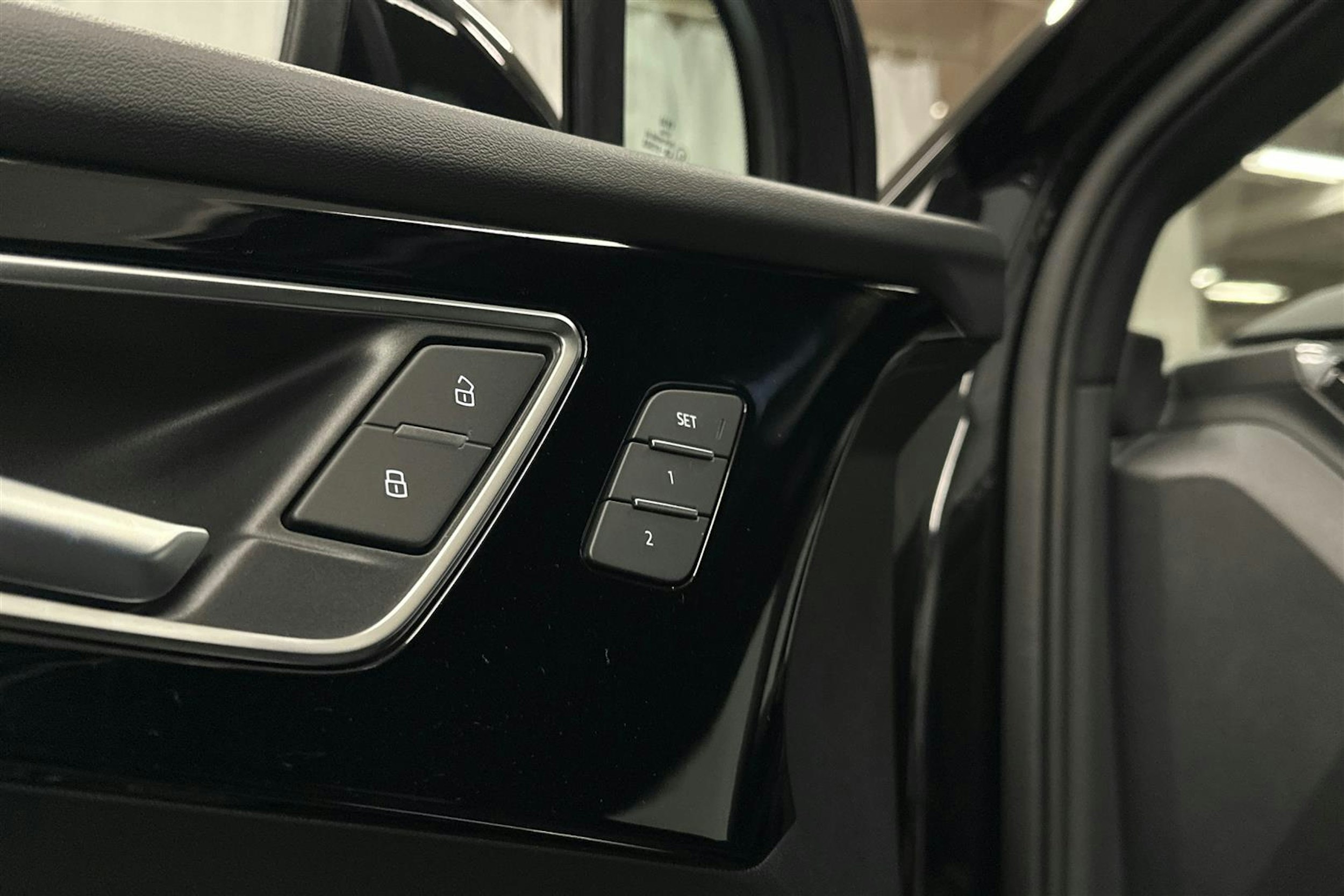 musta Audi Q4 e-tron 2025 kuva 27.