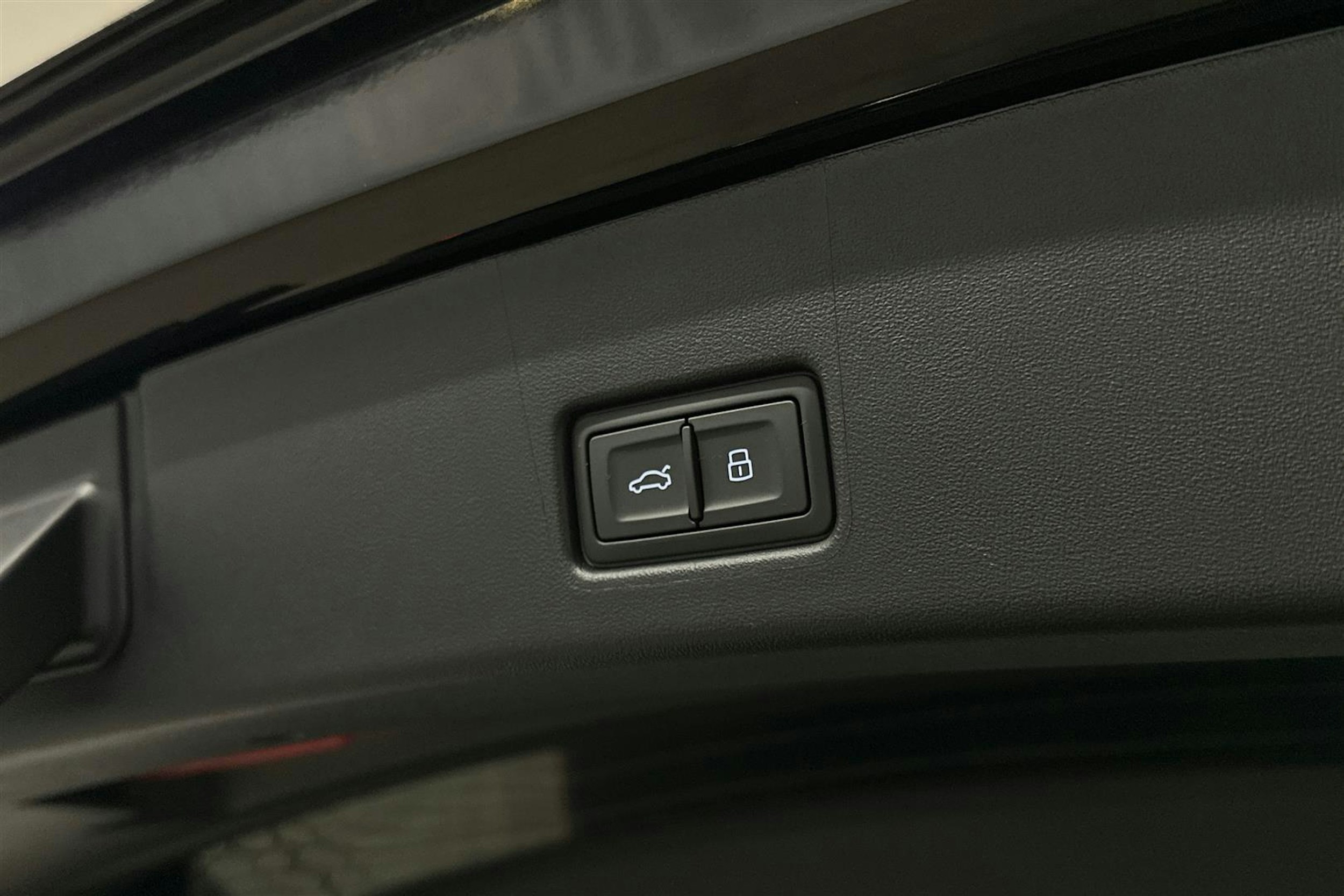 musta Audi Q4 e-tron 2025 kuva 31.