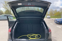 Musta Audi Q4 e-tron 2025 kuva 16.