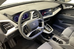 harmaa Audi Q4 e-tron 2025 kuva 6.
