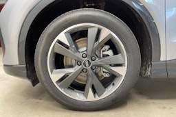 harmaa Audi Q4 e-tron 2025 kuva 10.