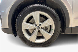 harmaa Audi Q4 e-tron 2025 kuva 9.