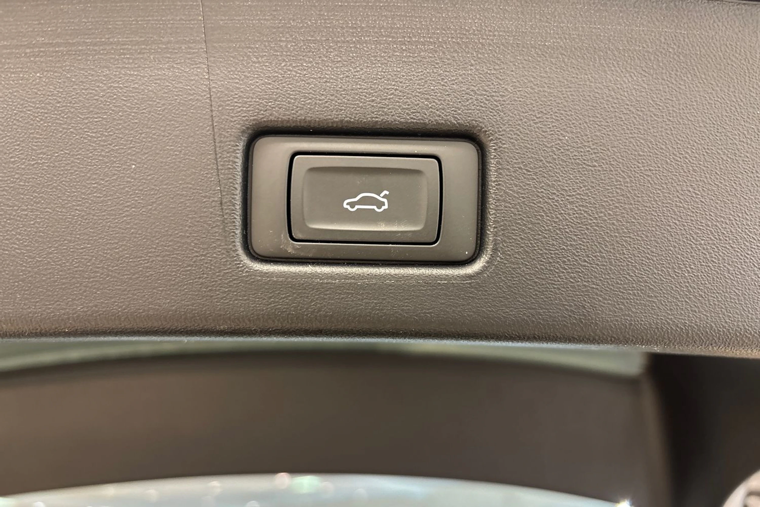 harmaa Audi Q4 e-tron 2025 kuva 12.