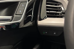 harmaa Audi Q4 e-tron 2025 kuva 18.