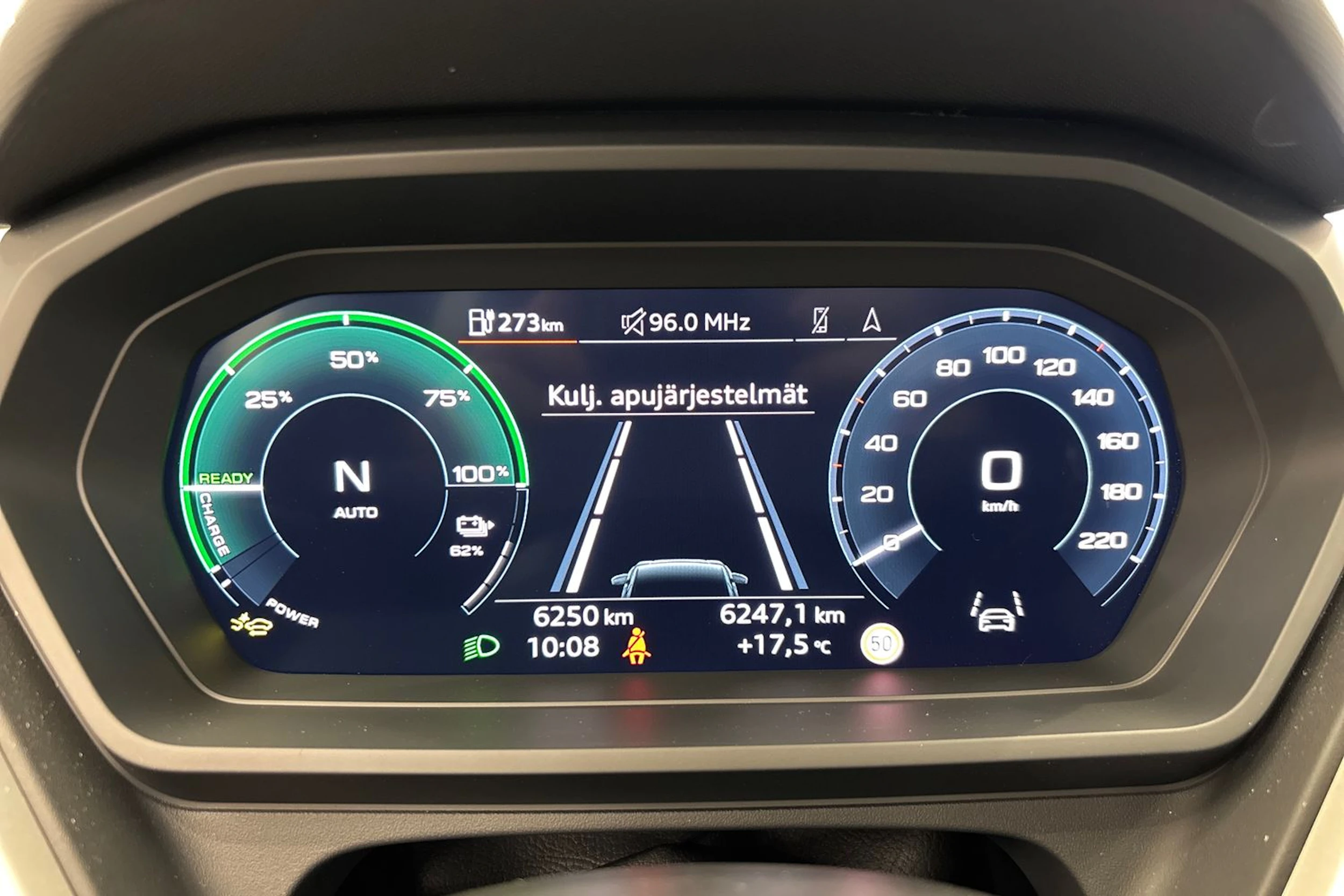harmaa Audi Q4 e-tron 2025 kuva 19.