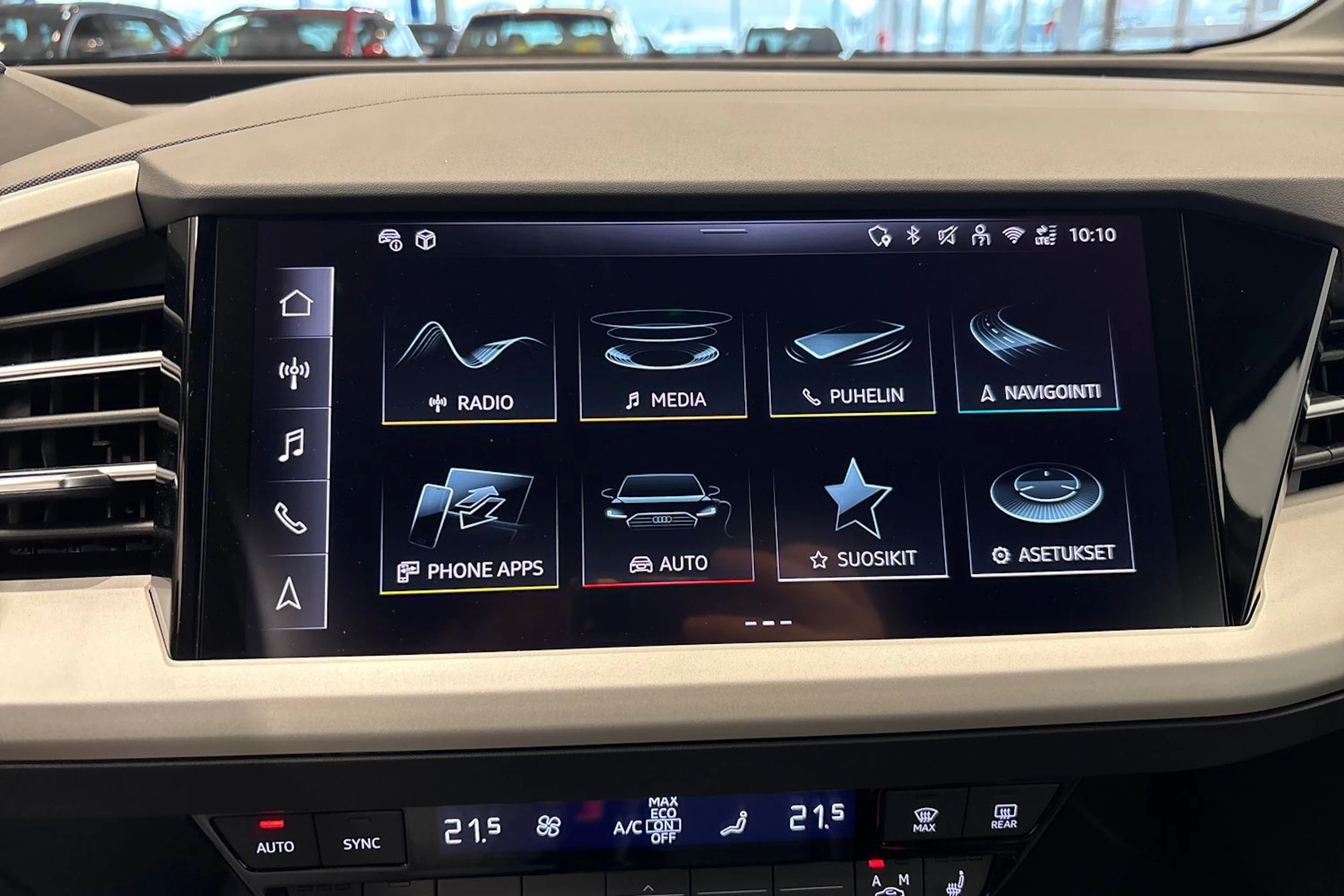 harmaa Audi Q4 e-tron 2025 kuva 24.