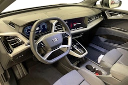 harmaa Audi Q4 e-tron 2025 kuva 7.