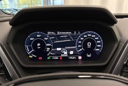 met. musta Audi Q4 e-tron 2025 kuva 34.
