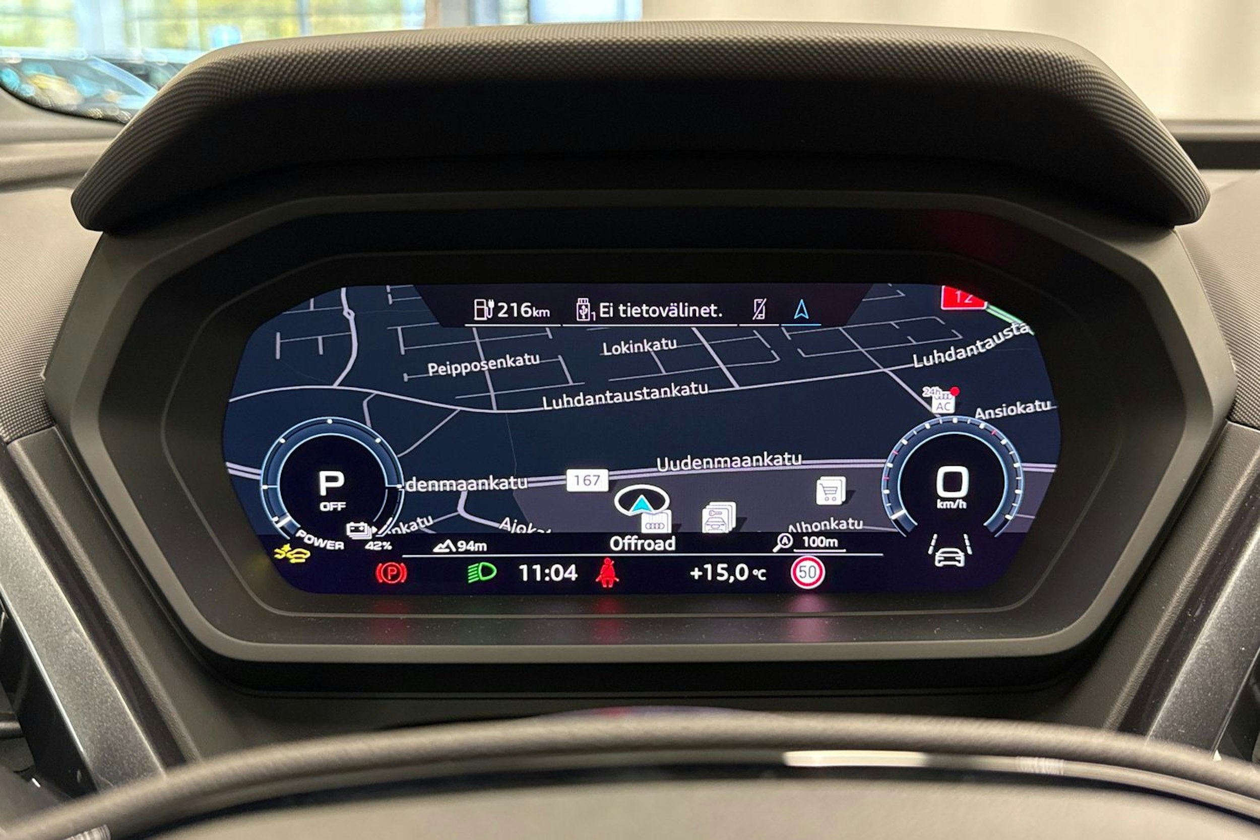met. musta Audi Q4 e-tron 2025 kuva 35.