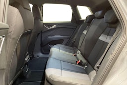 Harmaa Audi Q4 e-tron 2025 kuva 10.